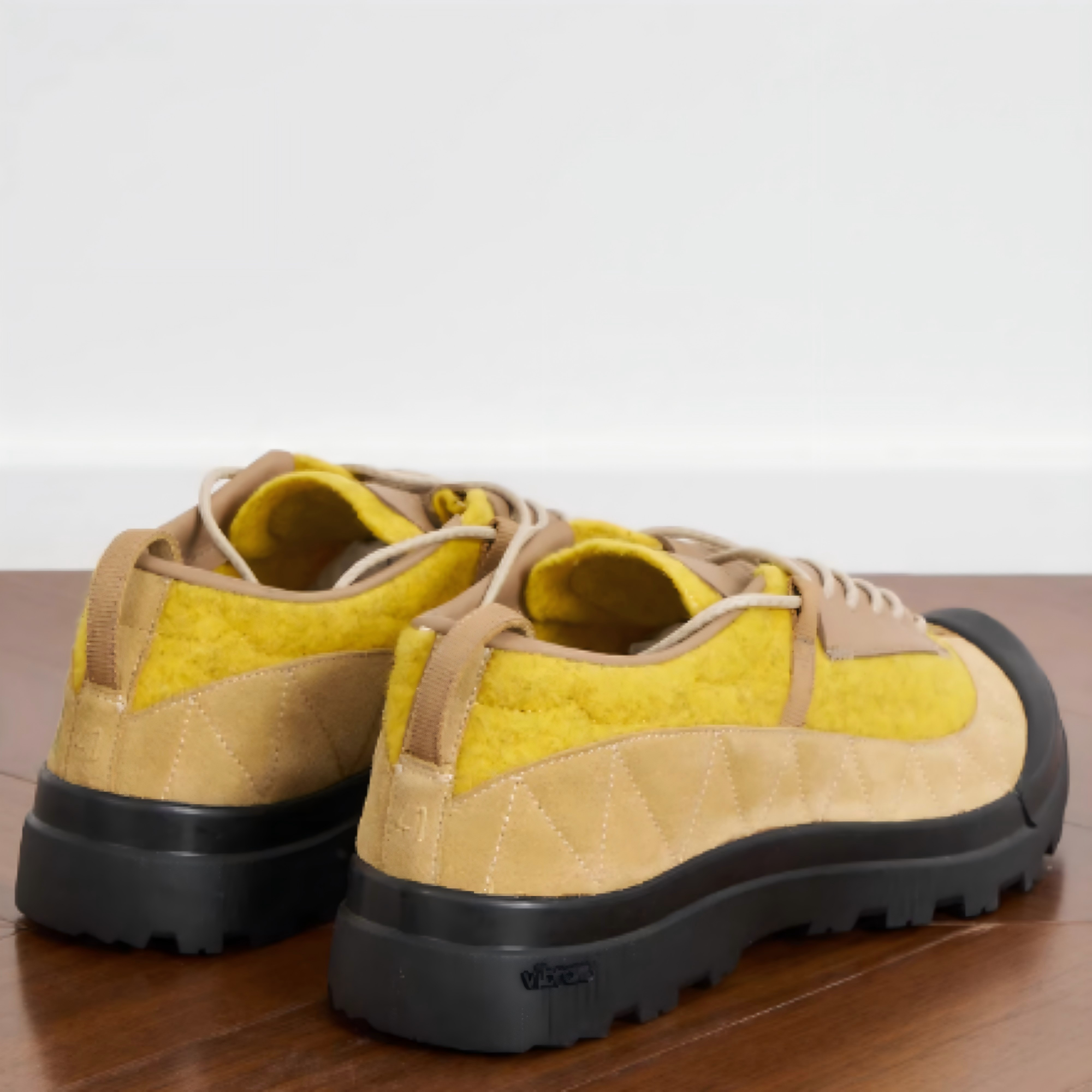 Yellow #color_Yellow