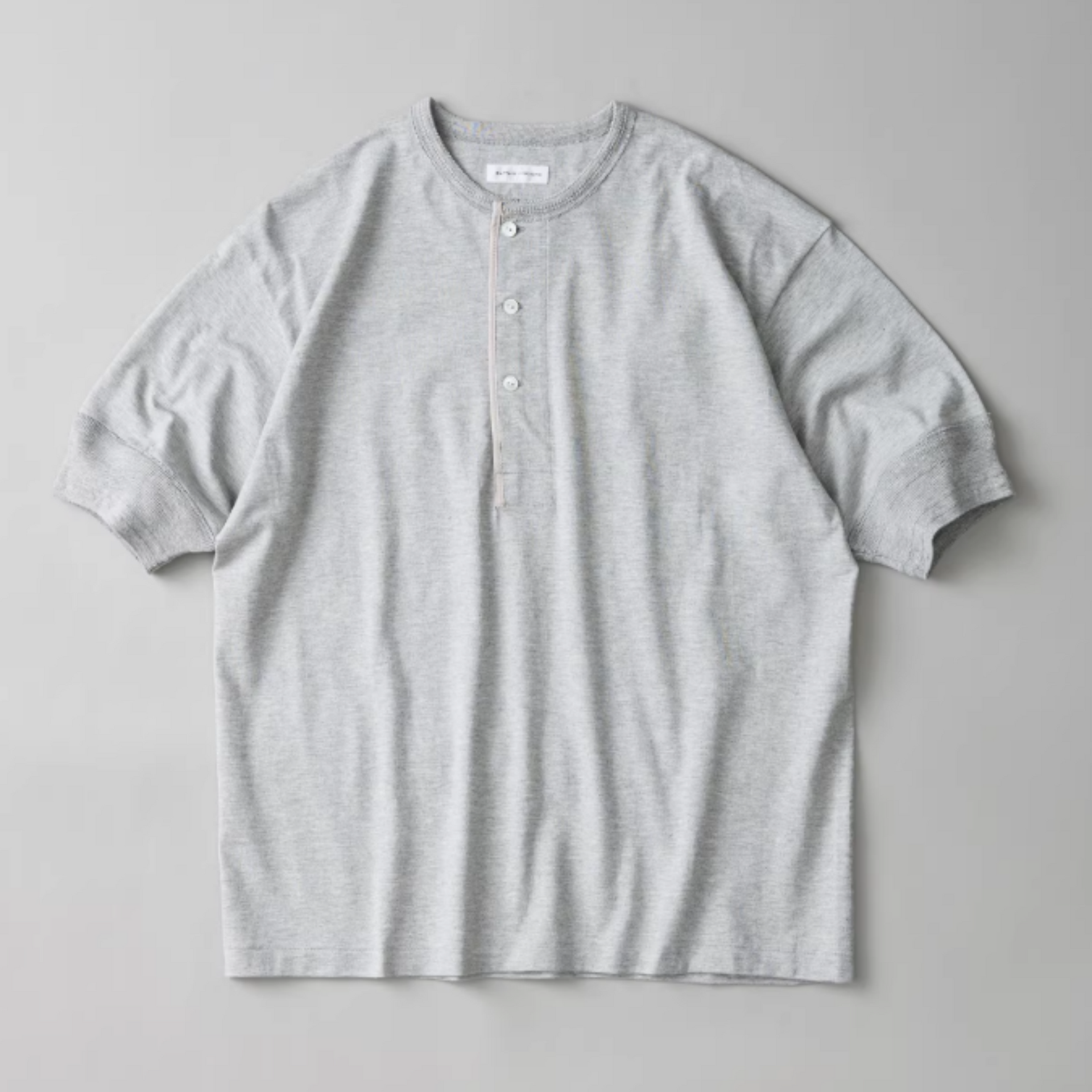 KAPTAIN SUNSHINE Henleyneck Tee